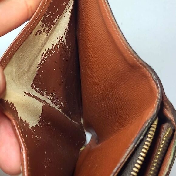 Authentic Louis Vuitton Monogram Wallet - Picture 8 of 11